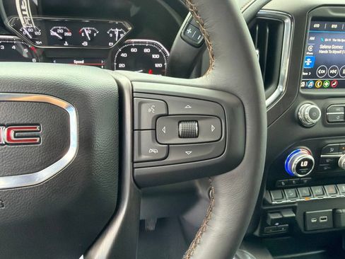 Used 2022 GMC Sierra 1500 AT4 AWD/4WD image 25