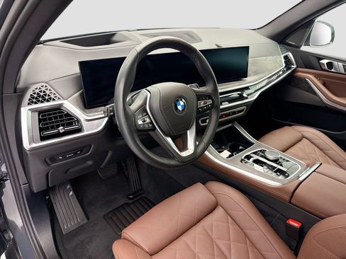 Certified 2026 BMW X5 sDrive40i w/ Climate Comfort Package RWD image 9