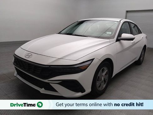 Used 2025 Hyundai Elantra SE FWD image 1