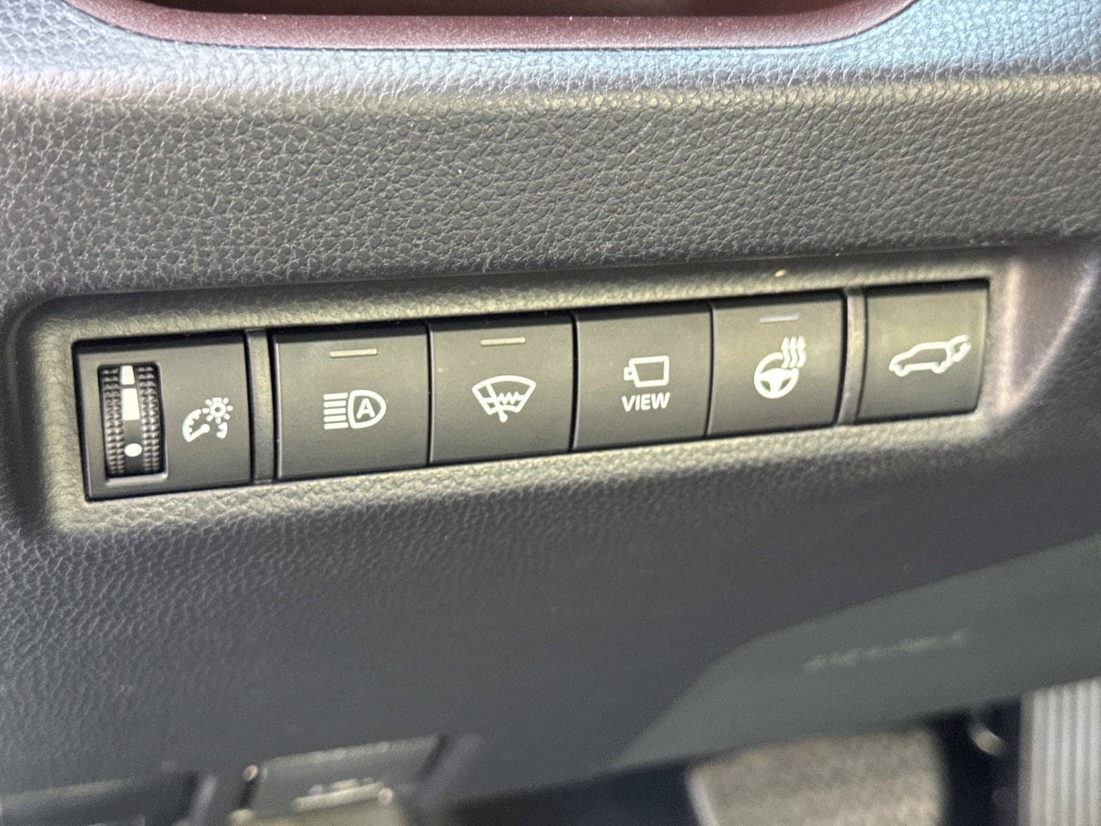 Used 2019 Toyota RAV4 Limited w/ Advanced Technology Package AWD/4WD image 33