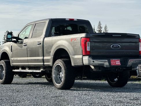 Used 2017 Ford F250 XLT w/ XLT Premium Package image 7