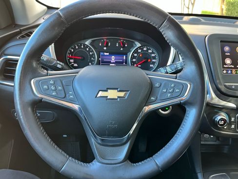 Used 2022 Chevrolet Equinox LT image 25