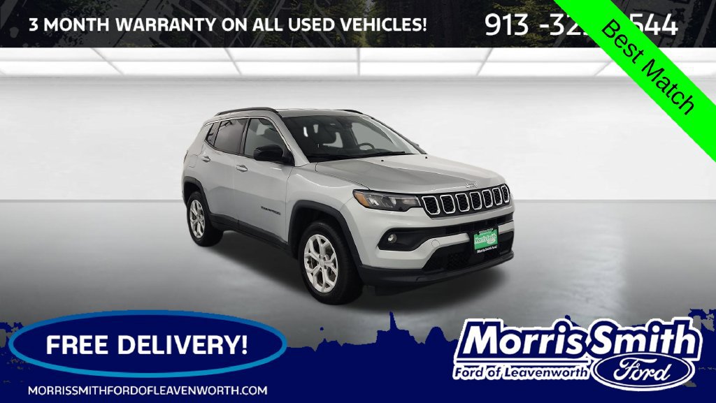 Used 2024 Jeep Compass Latitude AWD/4WD image 1