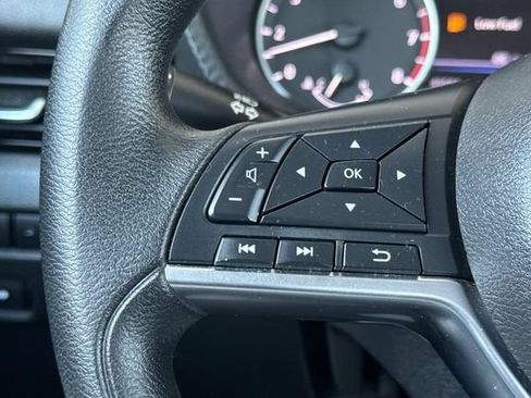Used 2024 Nissan Sentra SV FWD image 25