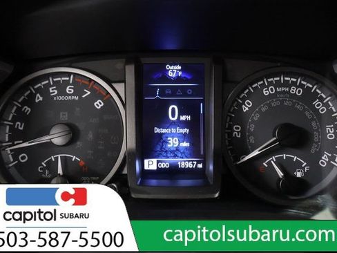 Used 2022 Toyota Tacoma TRD Off-Road w/ Technology Package AWD/4WD image 18