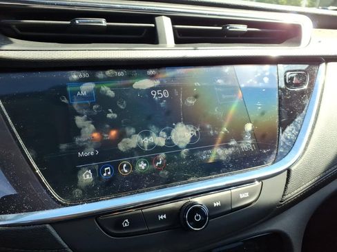 Used 2023 Buick Encore GX Essence w/ Experience Buick Package FWD image 18