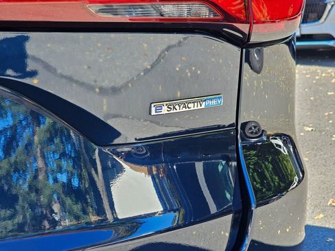 Certified 2024 MAZDA CX-90 Plug-In Hybrid w/ Premium Pkg image 17