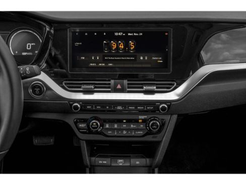 Used 2022 Kia Niro EX Premium w/ Cold Weather Package FWD image 7