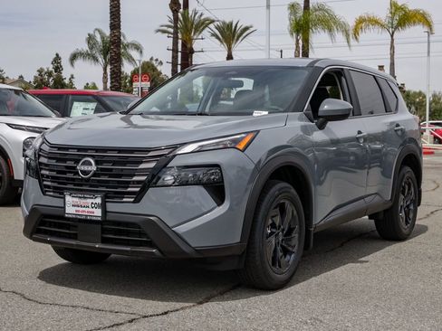 New 2026 Nissan Rogue SV FWD image 8