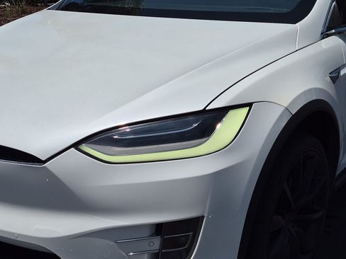 Used 2020 Tesla Model X Long Range AWD/4WD image 6