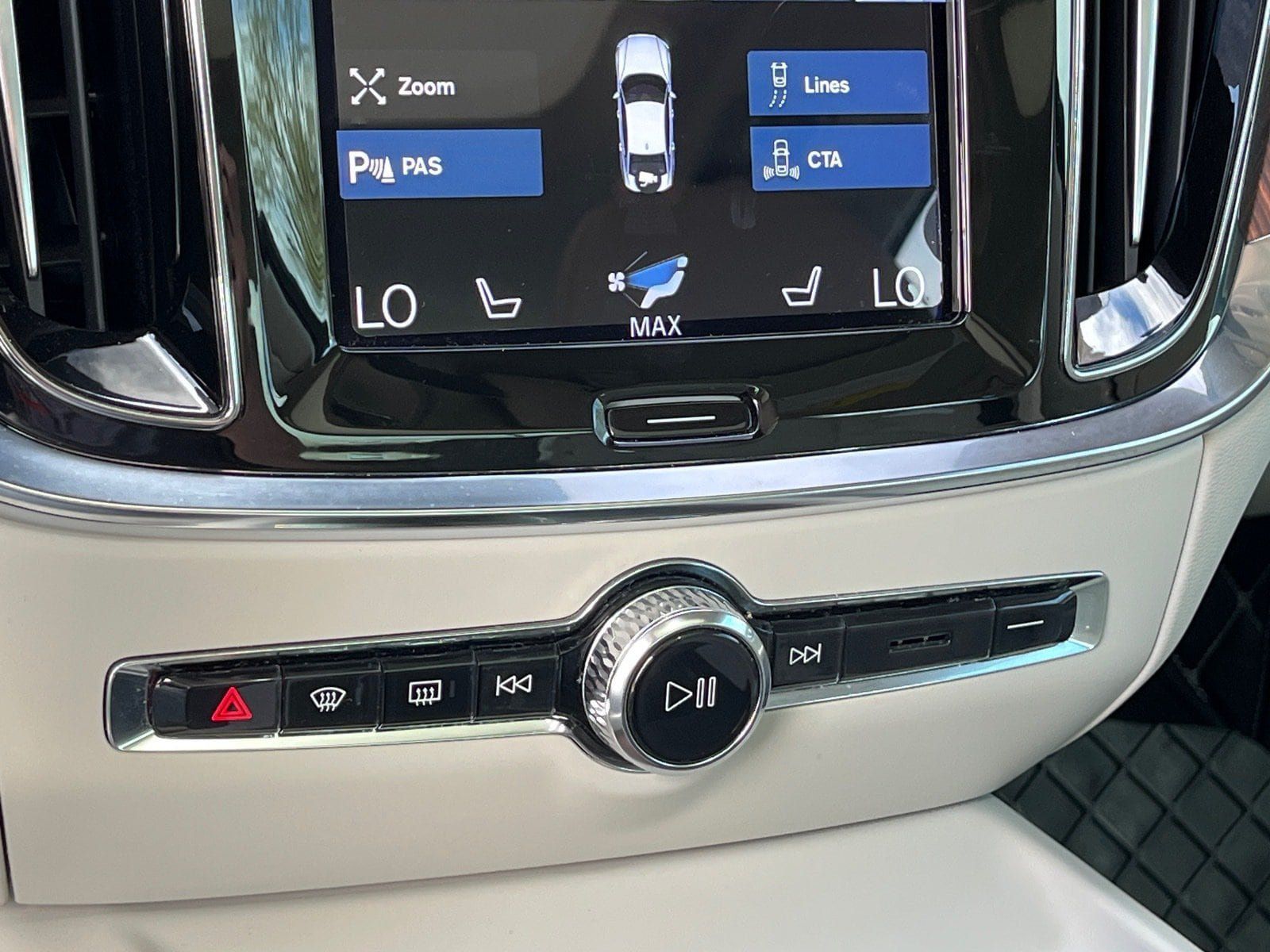 Used 2022 Volvo S60 B5 Momentum w/ Premium Package FWD image 26