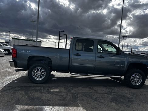 Used 2009 Chevrolet Silverado 2500 LT w/ Exterior Plus Package image 6