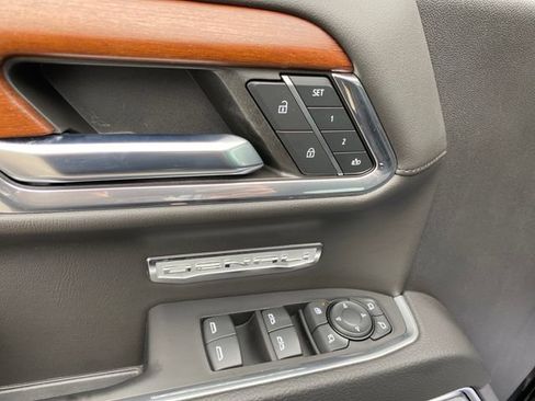 Certified 2023 GMC Sierra 1500 Denali w/ Denali Reserve Package AWD/4WD image 18