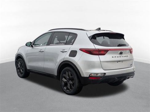 Used 2022 Kia Sportage Nightfall Edition image 4