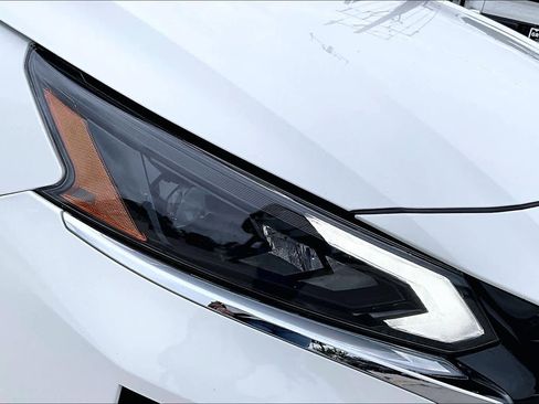 Used 2025 Nissan Altima 2.5 SV FWD image 28