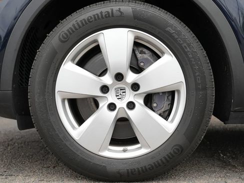 Used 2021 Porsche Cayenne AWD/4WD image 13