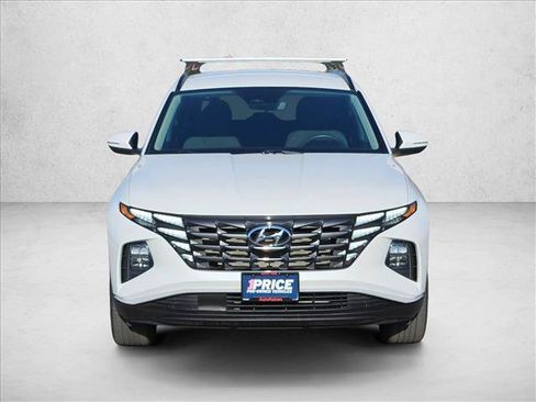 Used 2022 Hyundai Tucson SEL FWD image 2