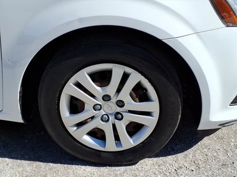 Used 2019 Chevrolet Sonic LT image 10