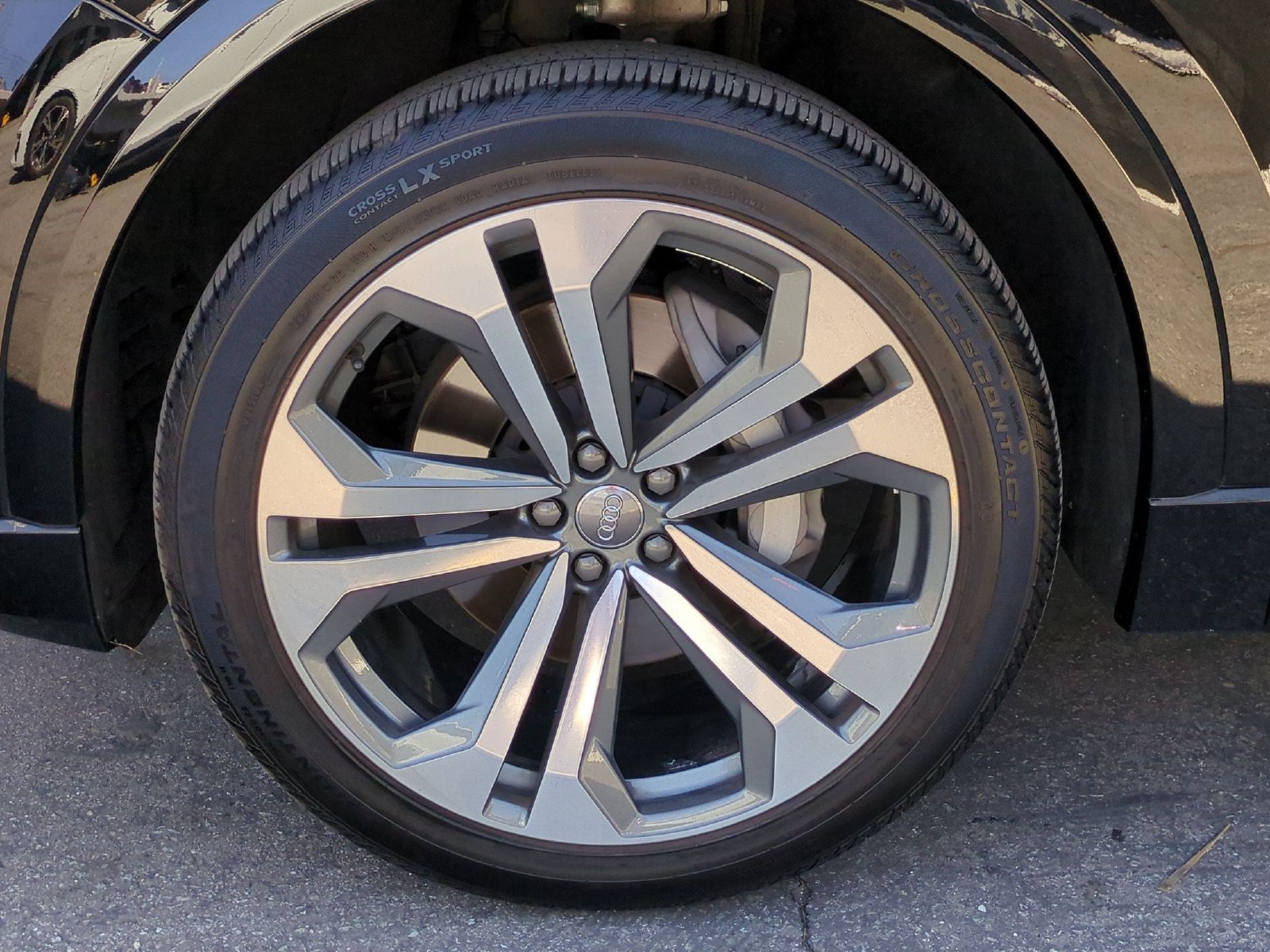 Used 2019 Audi Q8 Premium Plus w/ Premium Plus AWD/4WD image 27