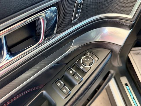 Used 2018 Ford Explorer Sport image 5