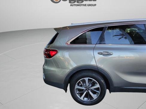Used 2019 Kia Sorento EX image 31