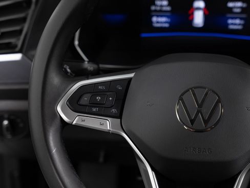 Used 2024 Volkswagen Jetta SE FWD image 28
