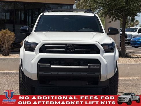Used 2025 Toyota 4Runner SR5 AWD/4WD image 2