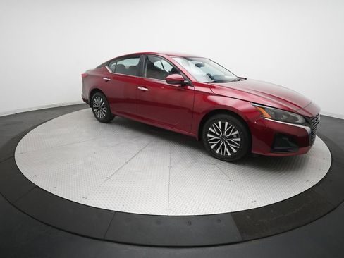 Certified 2023 Nissan Altima 2.5 SV image 12