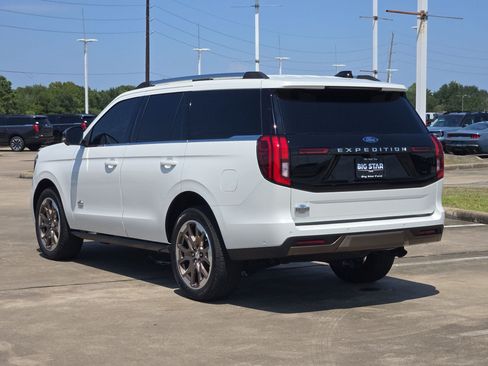 Used 2025 Ford Expedition King Ranch AWD/4WD image 6