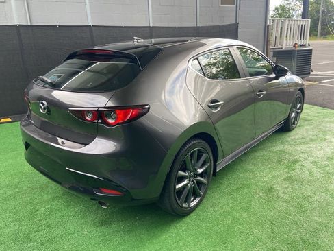 Used 2019 MAZDA MAZDA3 Hatchback w/ Preferred Package FWD image 5