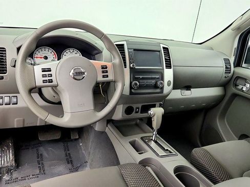 Used 2019 Nissan Frontier Desert Runner RWD image 12