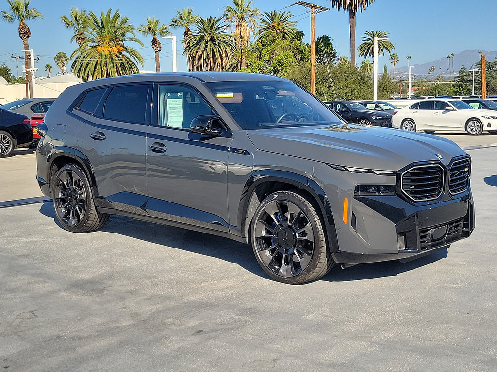 Used 2023 BMW XM w/ M Driver's Package AWD/4WD image 4