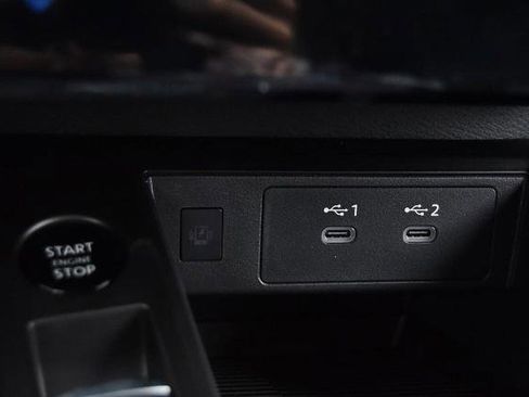 New 2025 Nissan Kicks SR image 19