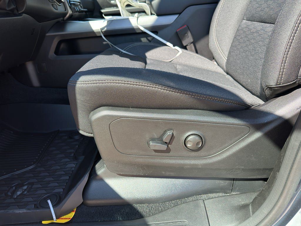 New 2026 RAM 1500 Big Horn AWD/4WD image 11