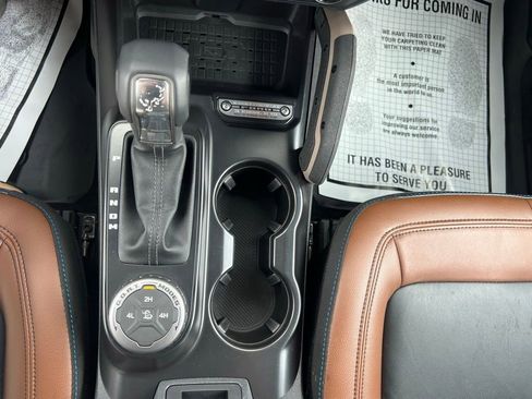 Used 2024 Ford Bronco Outer Banks image 36