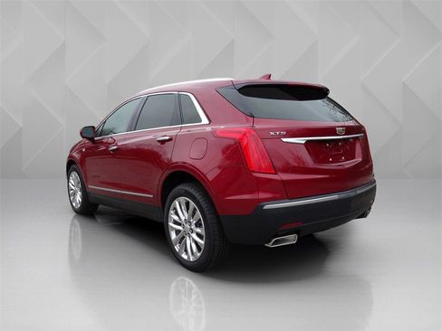 Used 2019 Cadillac XT5 Premium Luxury image 3