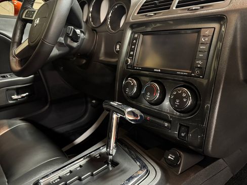 Used 2009 Dodge Challenger R/T w/ Electronics Convenience Group RWD image 31