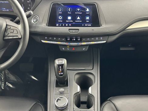 Used 2019 Cadillac XT4 Premium Luxury AWD/4WD image 22