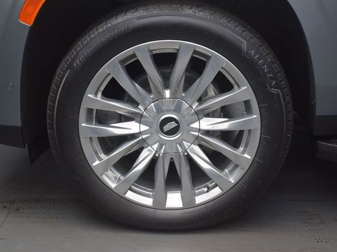 Used 2021 Cadillac Escalade Premium Luxury w/ LPO, Illumination Package image 9