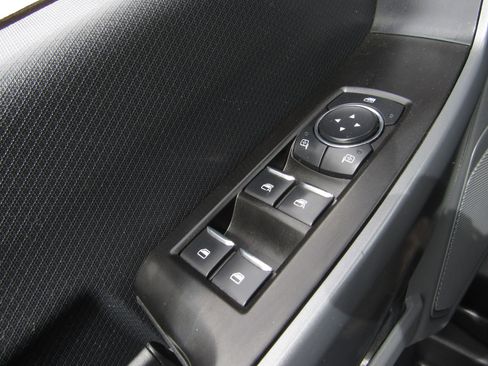 Used 2023 Ford F150 XLT image 19