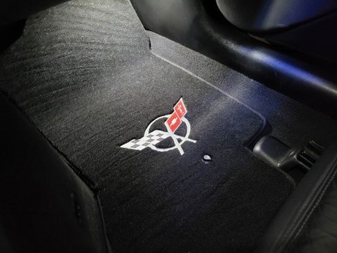 Used 2002 Chevrolet Corvette Coupe w/ Preferred Equipment Group2 image 16