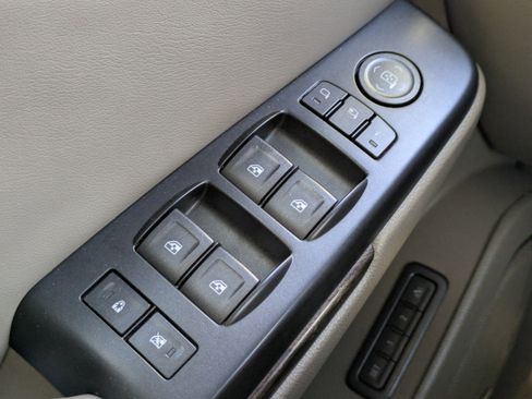 Used 2015 GMC Yukon SLT w/ HD Trailering Package image 29