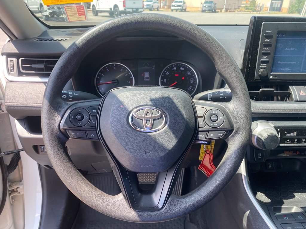 Used 2021 Toyota RAV4 LE FWD image 19