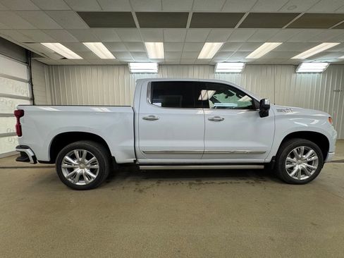 New 2026 Chevrolet Silverado 1500 High Country w/ Technology Package AWD/4WD image 5