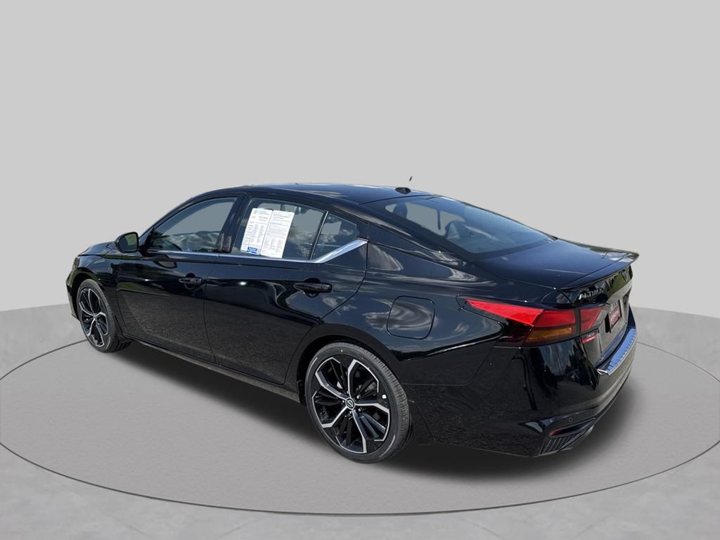 Used 2023 Nissan Altima 2.5 SR FWD image 6