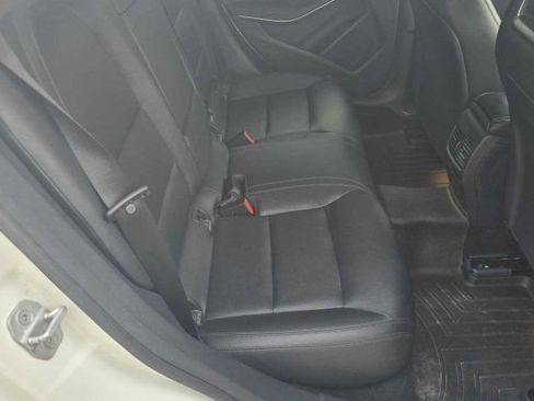 Used 2015 Mercedes-Benz CLA 250 4MATIC image 29