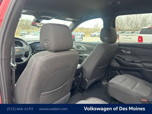 Used 2023 Chevrolet Traverse LT image 13