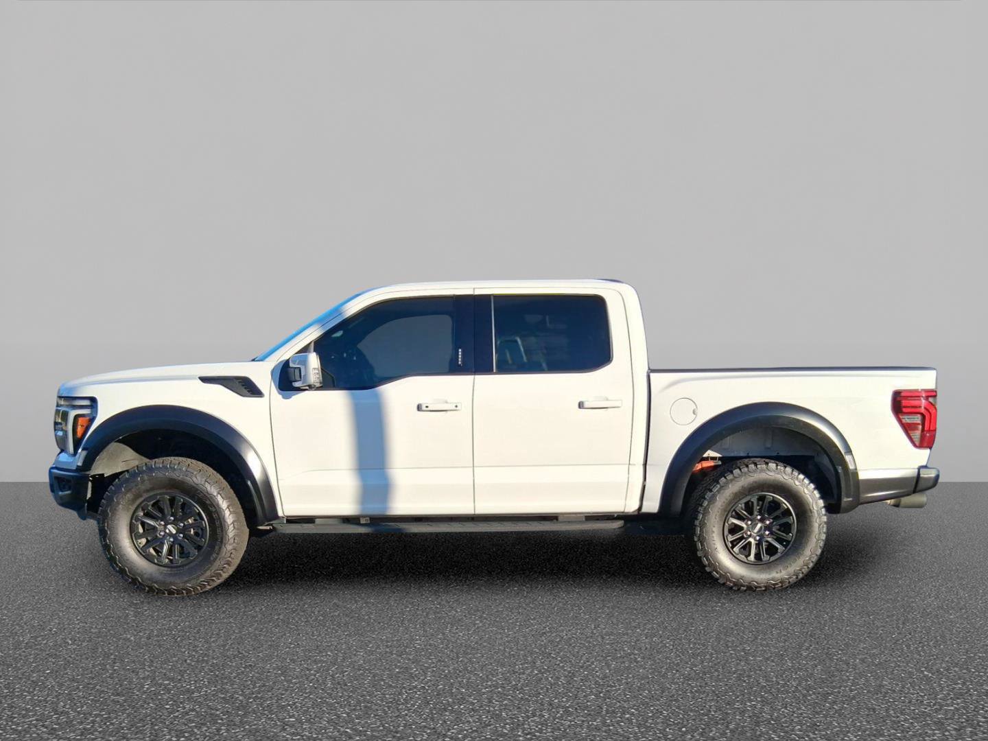 Certified 2024 Ford F150 Raptor AWD/4WD image 4