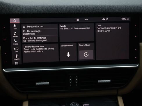 Used 2020 Porsche Cayenne AWD/4WD image 23