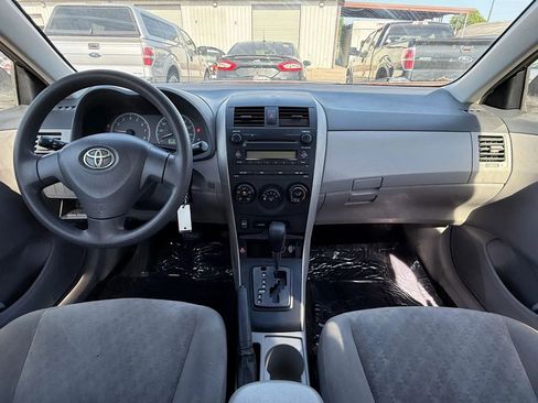 Used 2009 Toyota Corolla LE FWD image 3